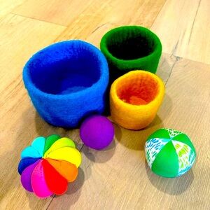 Lovevery nesting wool bowls and colorful ball. GREEN ball not included.